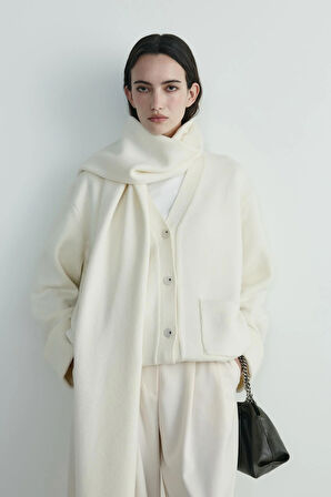 Ekru Ura Triko Düğmeli Hırka