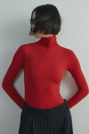 Kırmızı Boğazlı Tensel Body