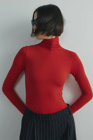 Kırmızı Boğazlı Tensel Body
