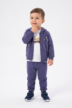 Toontoy Erkek Çocuk 3'lü Eşofman Takımı Uzun Kollu Bisiklet Yaka Nakışlı T-shirt - Kapüşonlu Fermuarlı Hırka- Beli Paçası Lastikli Eşofman Altı 25044