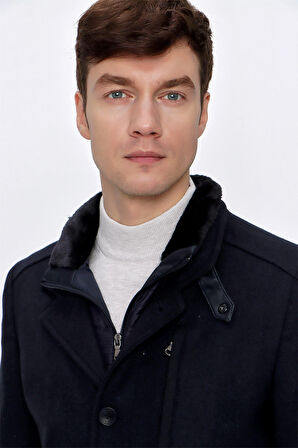  Erkek A-Lacivert Diagonel Desen Kürklü Dynamic Fit Rahat Kalıp Çıkma Yaka Kaban