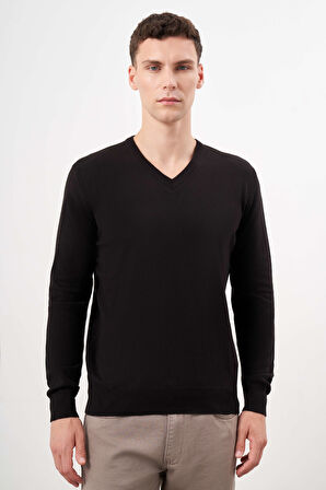  Erkek Siyah Basic V Yaka Dynamic Fit Rahat Kesim Triko