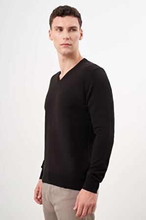  Erkek Siyah Basic V Yaka Dynamic Fit Rahat Kesim Triko
