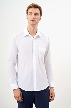  Erkek Beyaz Basic Düz Desen Cepli Sert Yaka Regular Fit Gömlek
