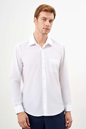  Erkek Beyaz Basic Düz Desen Cepli Sert Yaka Regular Fit Gömlek
