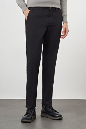  Erkek Siyah Dynamic Fit Chino Pantolon