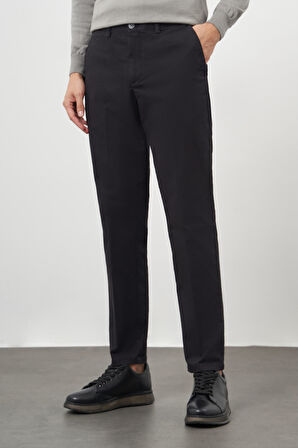  Erkek Siyah Dynamic Fit Chino Pantolon