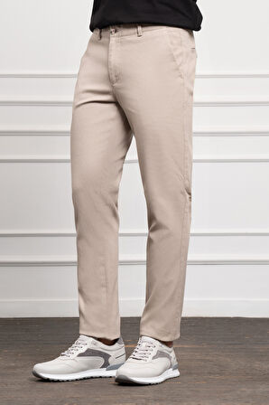  Erkek Bej Dynamic Fit Rahat Kesim Chino Pantolon