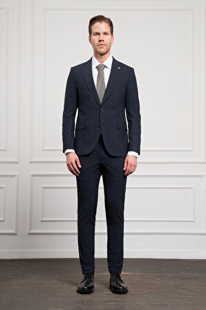  Erkek Lacivert Yünlü Slim Fit Sivri Yaka Takım Elbise