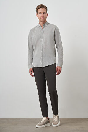  Erkek Çağla Yeşili Keten Trend Dynamic Fit Düğmeli Yaka Gömlek