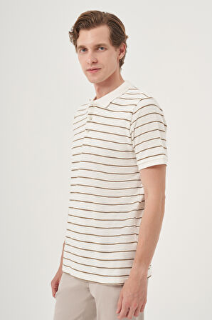  Erkek Ekru Trend Çizgili Dinamik Fit Polo Yaka T-Shirt