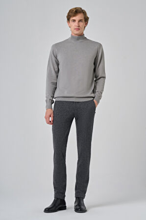  Erkek Gri Basic Yarım Balıkçı Yaka Dynamic Fit Rahat Kesim Triko