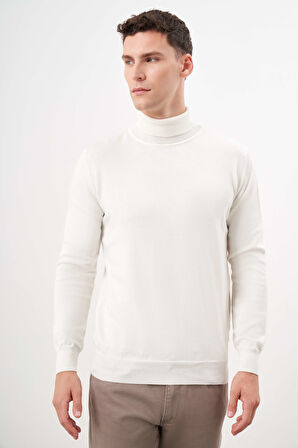  Erkek Ekru Trend Core Spun Balıkçı Yaka Dynamic Fit Rahat Kesim Triko