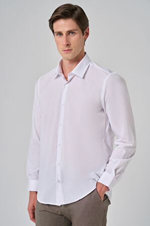  Erkek Beyaz Basic Regular Fit Sert Yaka Gömlek