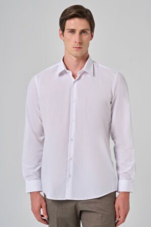  Erkek Beyaz Basic Regular Fit Sert Yaka Gömlek