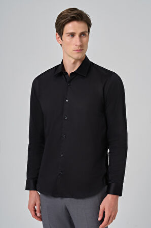  Erkek Siyah Dynamic Fit Sert Yaka Gömlek