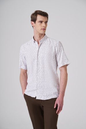 Erkek KAHVE Trend Regular Fit Düğmeli Yaka Kısa Kollu Gömlek