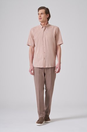  Erkek Tütün Trend Regular Fit Düğmeli Yaka Kısa Kollu Gömlek