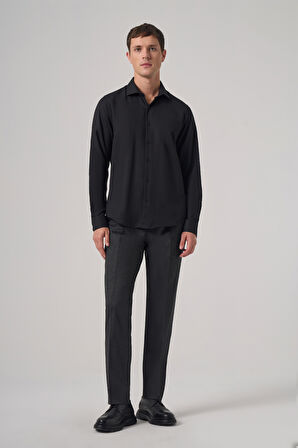  Erkek Siyah Trend Dynamic Fit Sert Yaka Gömlek