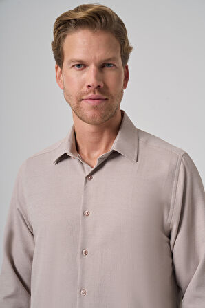  Erkek Bej Trend Dynamic Fit Sert Yaka Gömlek