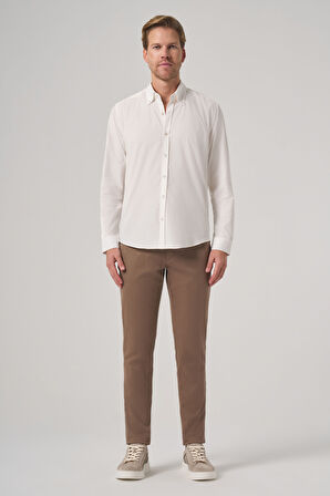  Erkek Beyaz Pamuk Trend Dynamic Fit Düğmeli Yaka Gömlek