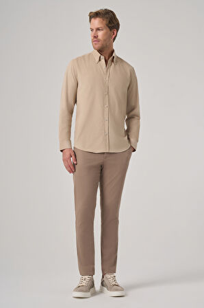  Erkek Bej Pamuk Trend Dynamic Fit Düğmeli Yaka Gömlek