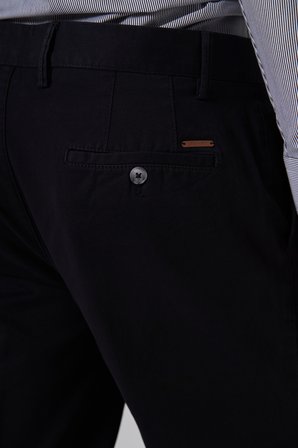  Erkek Siyah Pamuk Trend Dynamic Fit Chino Pantolon