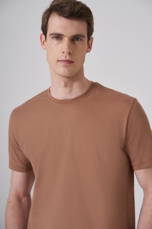  Erkek AÇIK KAHVE Basic Bisiklet Yaka Dynamic Fit Pamuk T-Shirt