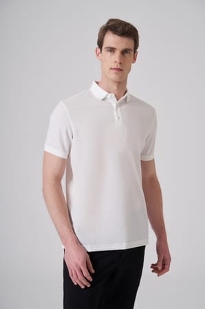  Erkek Beyaz Trend Jakarlı Polo Yaka Dinamik Fit T-shirt