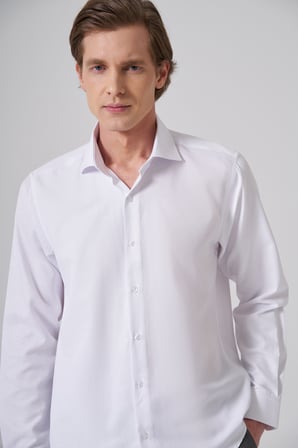  Erkek Beyaz Polyester Trend Slim Fit Tam İtalyan Yaka Gömlek