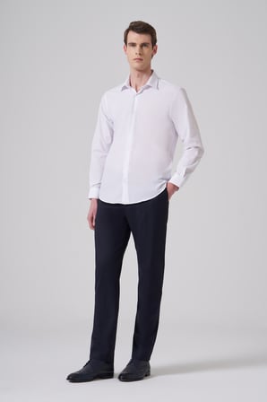 Erkek Beyaz Basic Regular Fit Sert Yaka Gömlek