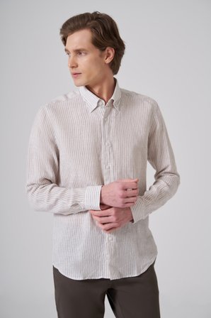  Erkek KAHVE Keten Trend Çizgili Dynamic Fit Düğmeli Yaka Gömlek