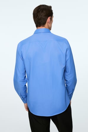  Erkek Mavi Düz Slim Fit Sert Yaka Gömlek