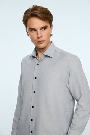  Erkek Siyah Polyester Trend Desenli Dynamic Fit Sert Yaka Gömlek