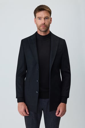  Erkek Siyah Yün Trend Düz Dynamic Fit Sivri Yaka Kaban