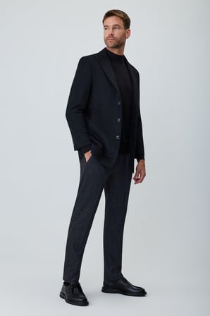  Erkek Siyah Yün Trend Düz Dynamic Fit Sivri Yaka Kaban