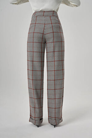 Büyük Ekoseli Taba Pantolon