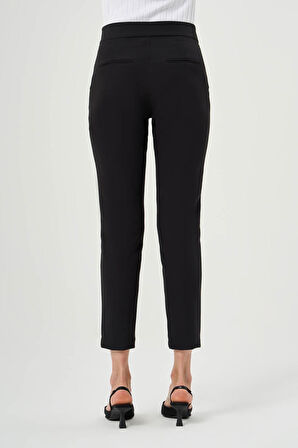 Süs Düğmeli Siyah Pantolon