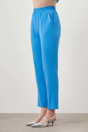 Beli Lastikli Dar Paça Mavi Pantolon