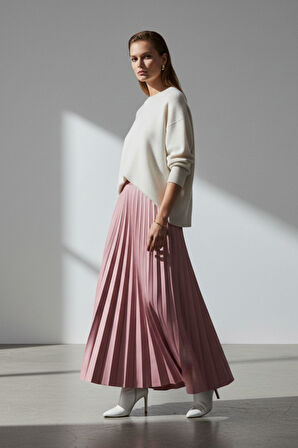 Mizalle Deri Görünümlü Piliseli Pudra Maksi Etek