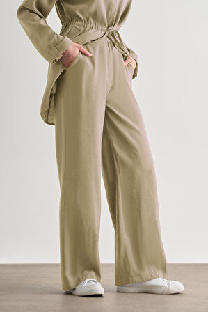 Mizalle Su Yeşili Rahat Kesim Geniş Paçalı Modal Pantolon