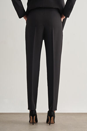 Mizalle Tek Pile Siyah Krep Klasik Pantolon