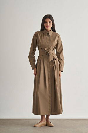 Mizalle Premium Saf Pamuk Mocha Rengi Piliseli Uzun Elbise