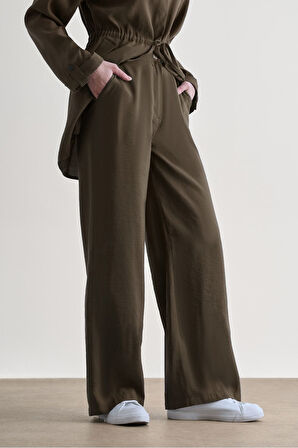 Mizalle Kahverengi Rahat Kesim Geniş Paçalı Modal Pantolon