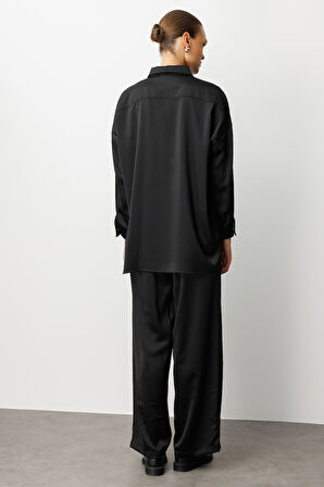 Mizalle Metal Düğmeli Siyah Saten Tunik Gömlek
