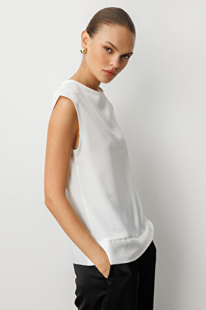 Mizalle Ekru Kolsuz Basic Saten Bluz