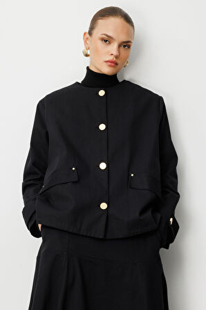 Mizalle Siyah Yuvarlak Yaka Gold Düğmeli Oversize Ceket