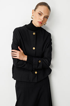 Mizalle Siyah Yuvarlak Yaka Gold Düğmeli Oversize Ceket