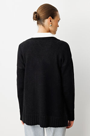 Mizalle V Yaka Oversize Siyah Triko Kazak