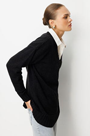 Mizalle V Yaka Oversize Siyah Triko Kazak